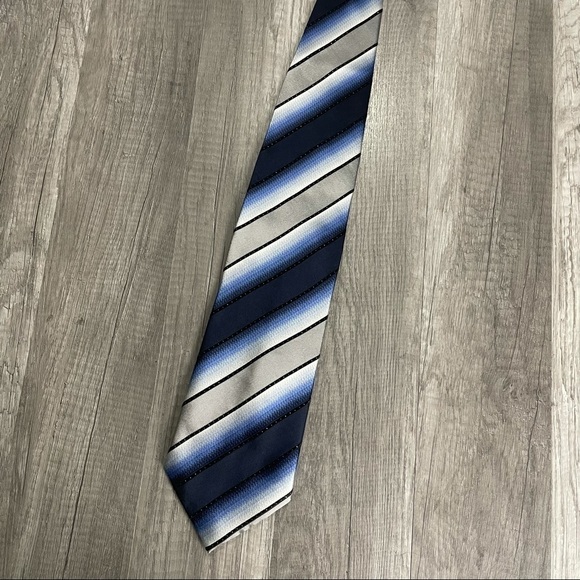 Roberto Villini Couture Striped Tie - Picture 2 of 5